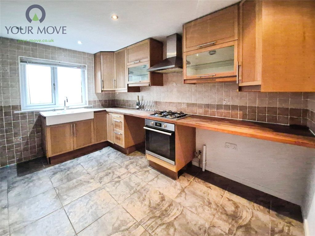 Property photo 3 of 11 Picture No. 13