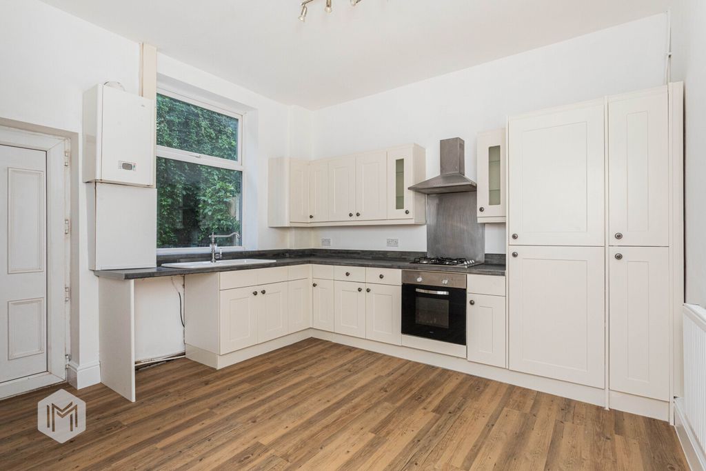 Property photo 2 of 16 Picture No. 04