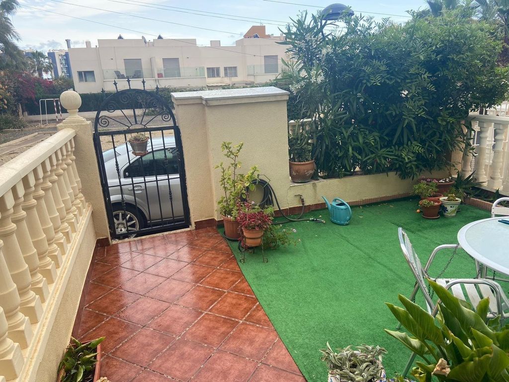 Property photo 2 of 19