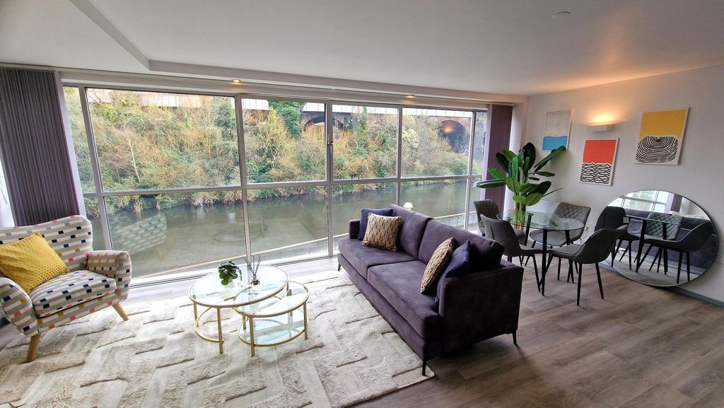 Property photo 2 of 36 Living Room