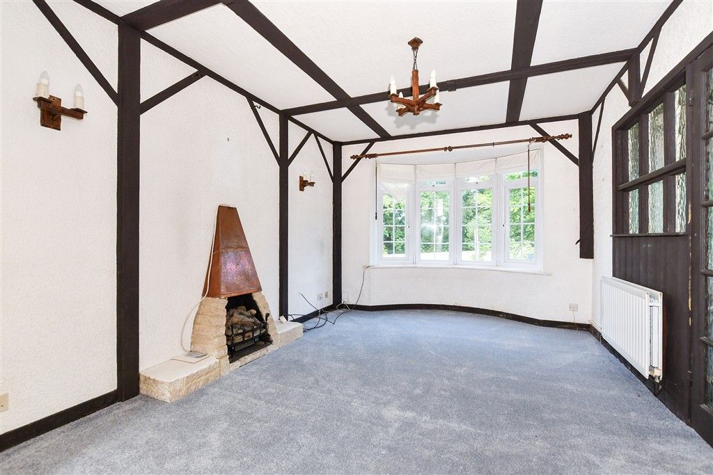 Property photo 1 of 17 Lounge