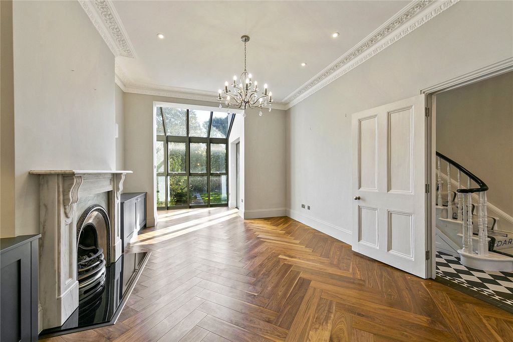 Property photo 3 of 28 Picture No. 01