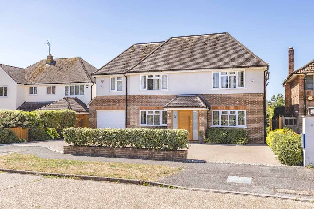 Property photo 1 of 31