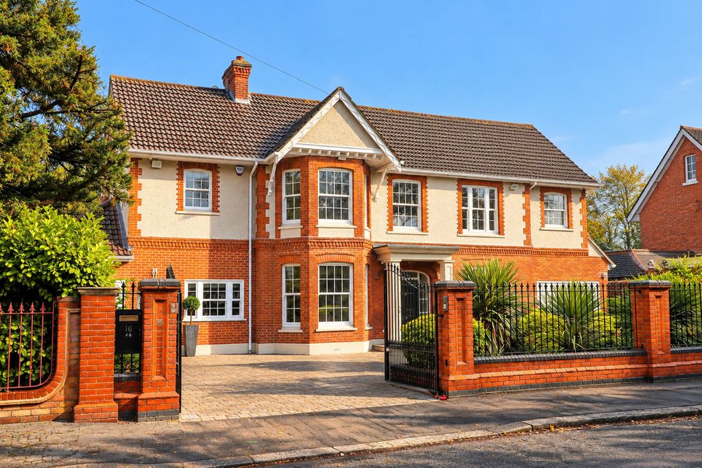 Property photo 1 of 39