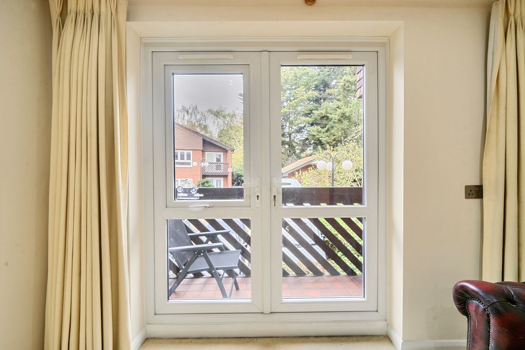 Property photo 3 of 8 1436829-9-69Cbba5...