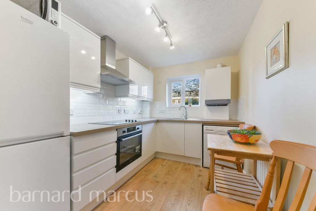 Property photo 2 of 8 Image