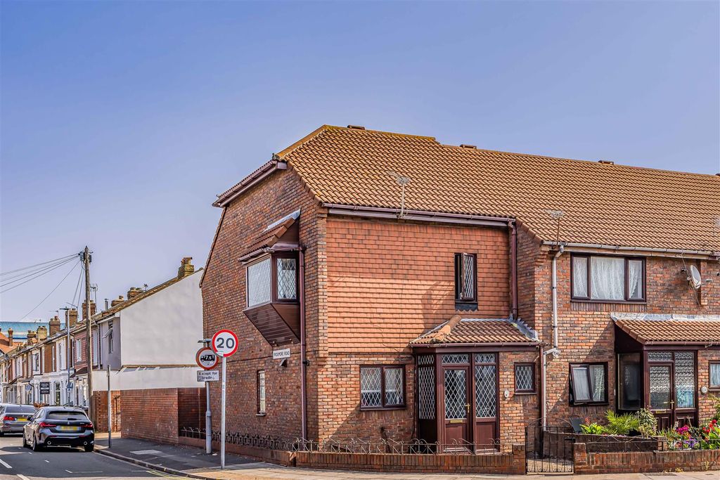 Property photo 1 of 19 Goldsmith Avenue, Southsea-Small-Porticomarketing-