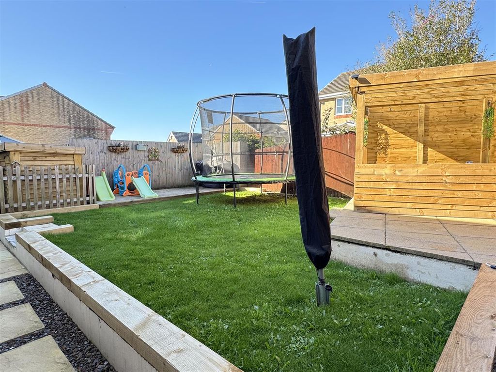 Property photo 2 of 26