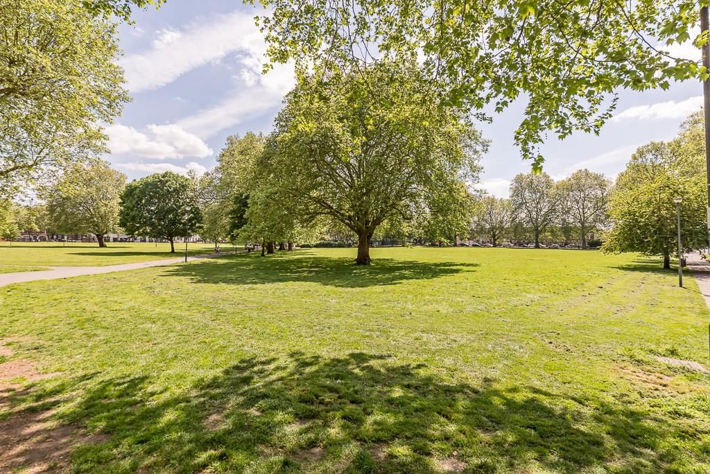 Property photo 3 of 19 Image