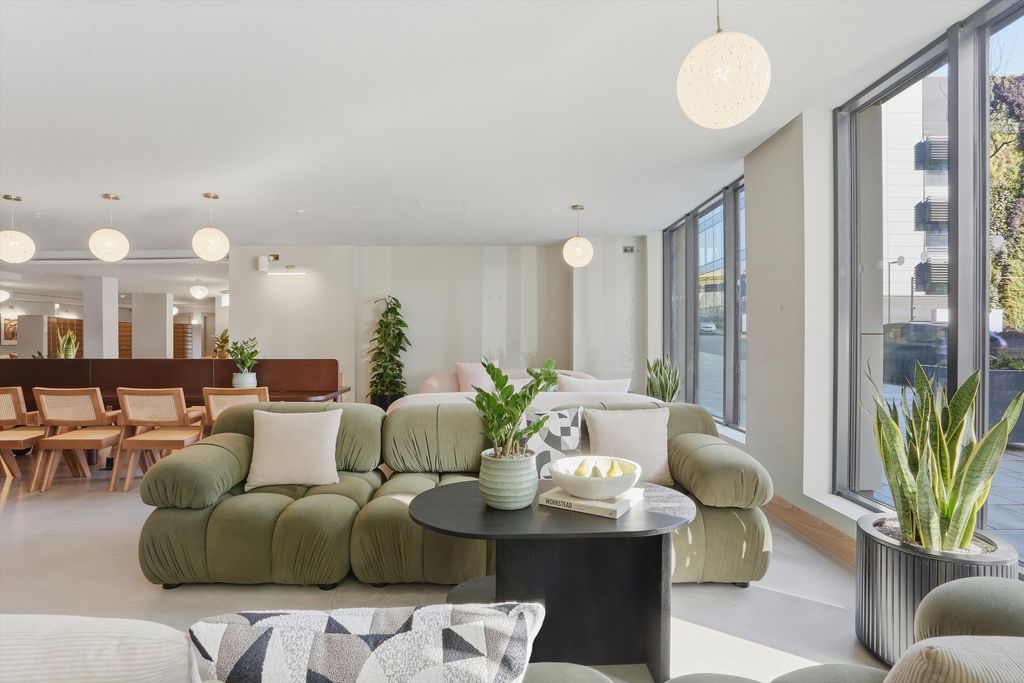 Property photo 1 of 31 Image