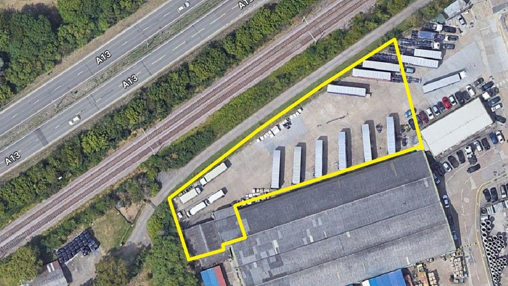 Property photo 1 of 10 Photo 23