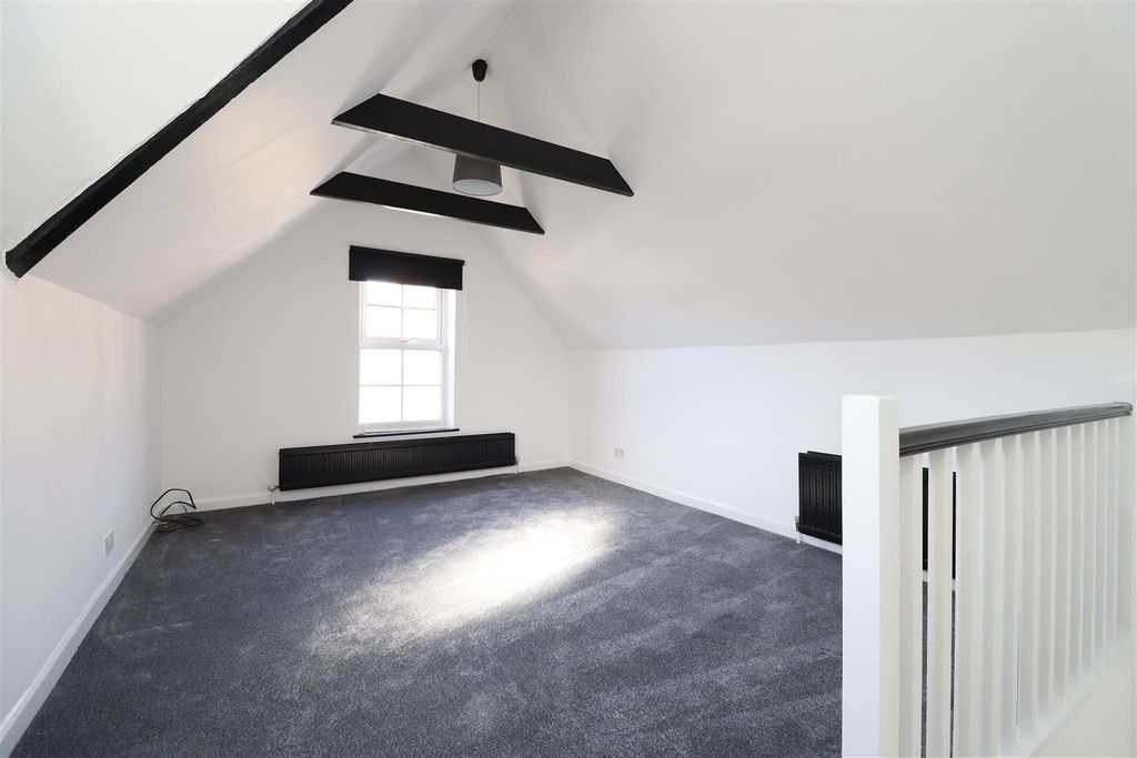 Property photo 3 of 10 Image00027.Jpeg