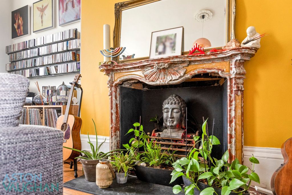 Additional image 8 of 4 bed flat for saleLewes Crescent, Brighton, East Sussex BN2