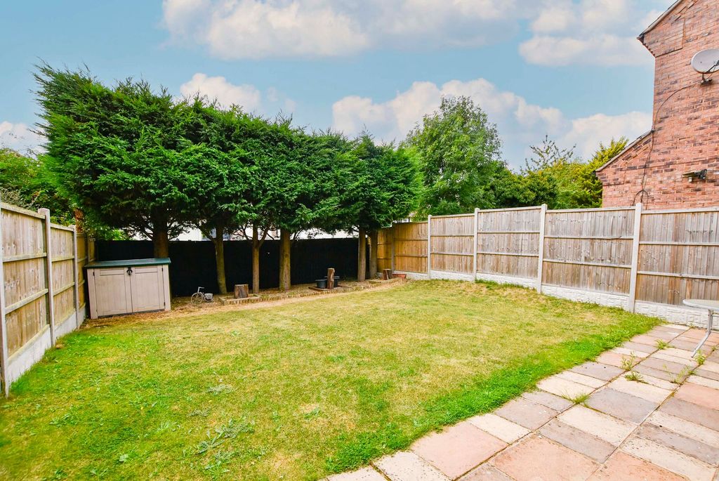 Property photo 2 of 25