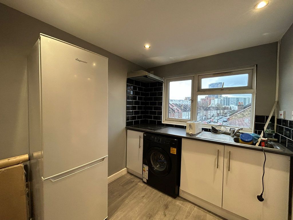 Property photo 2 of 4 Gallery