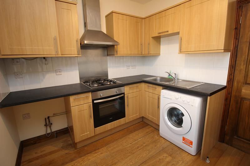 Property photo 3 of 6 Kitchen