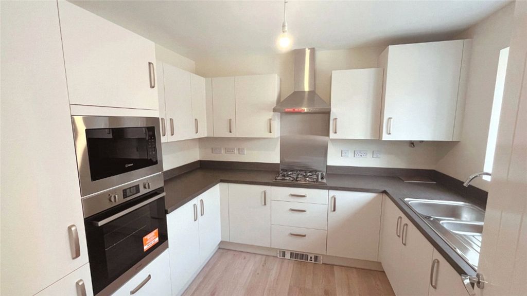 Property photo 2 of 3 Picture No. 03