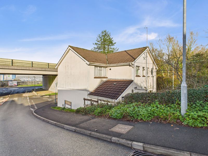 Property photo 2 of 17 Photo 2