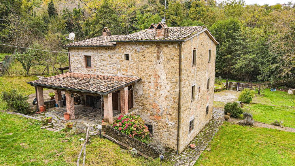Property photo 1 of 60 Stone Farmhouse Renovated With Pool And Panoramic View In Fonaco, Monterchi