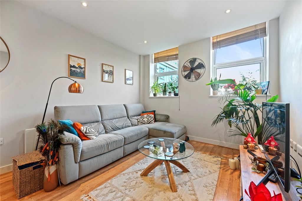 Property photo 1 of 10 Picture No. 08