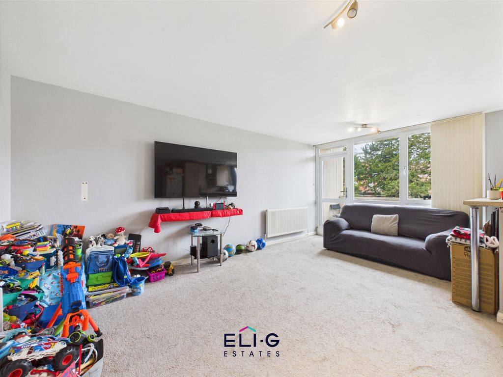 Property photo 3 of 10 Gallery