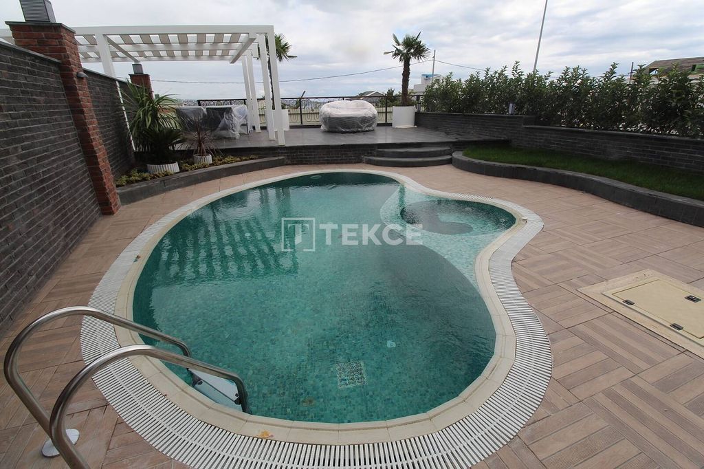 Property photo 3 of 46