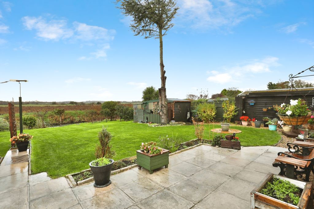 Property photo 2 of 47