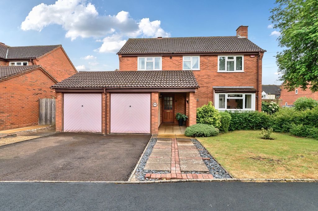 Property photo 1 of 18