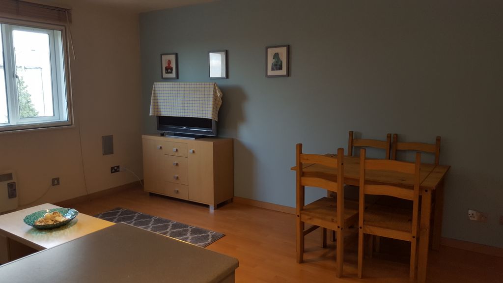 Property photo 3 of 6