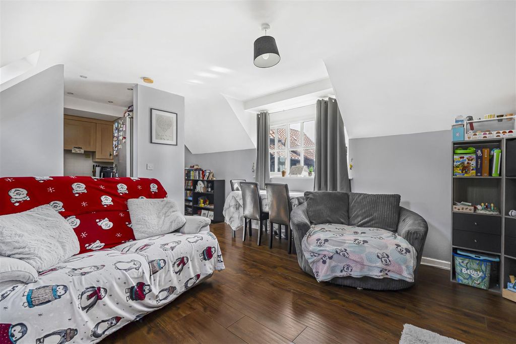 Property photo 3 of 14 16_63447.Jpg