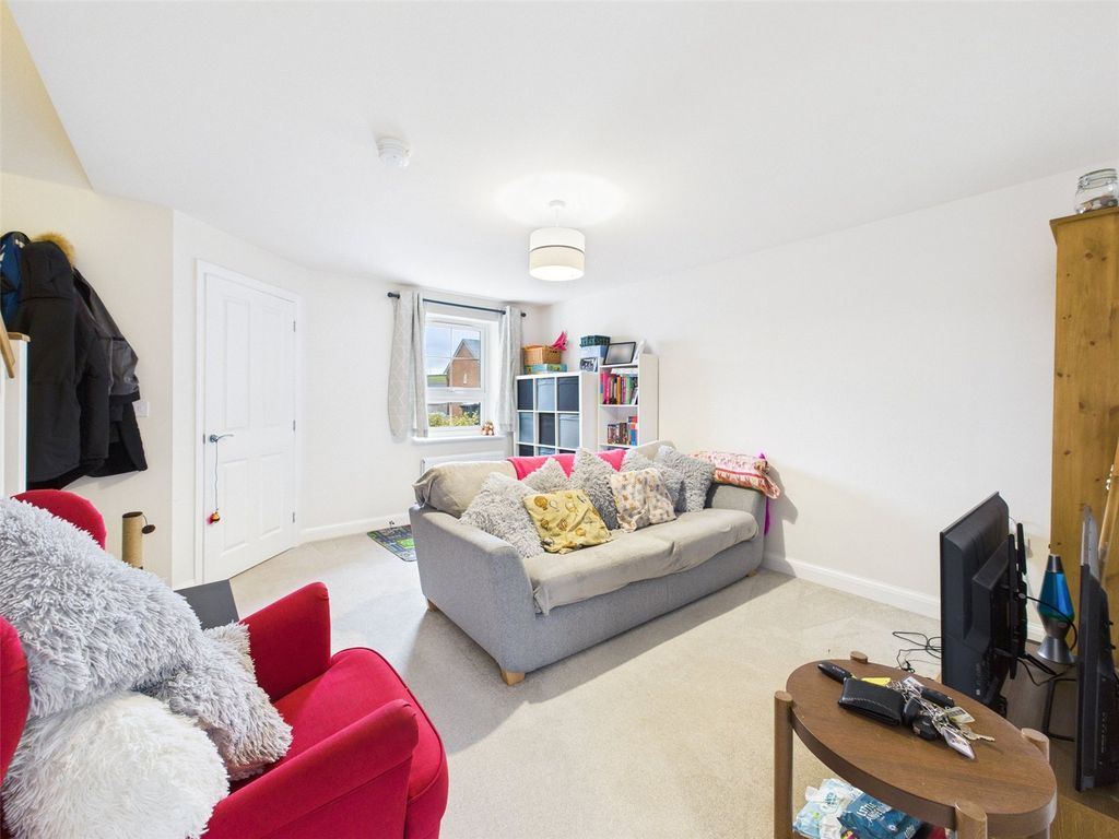 Property photo 3 of 14 Living Room