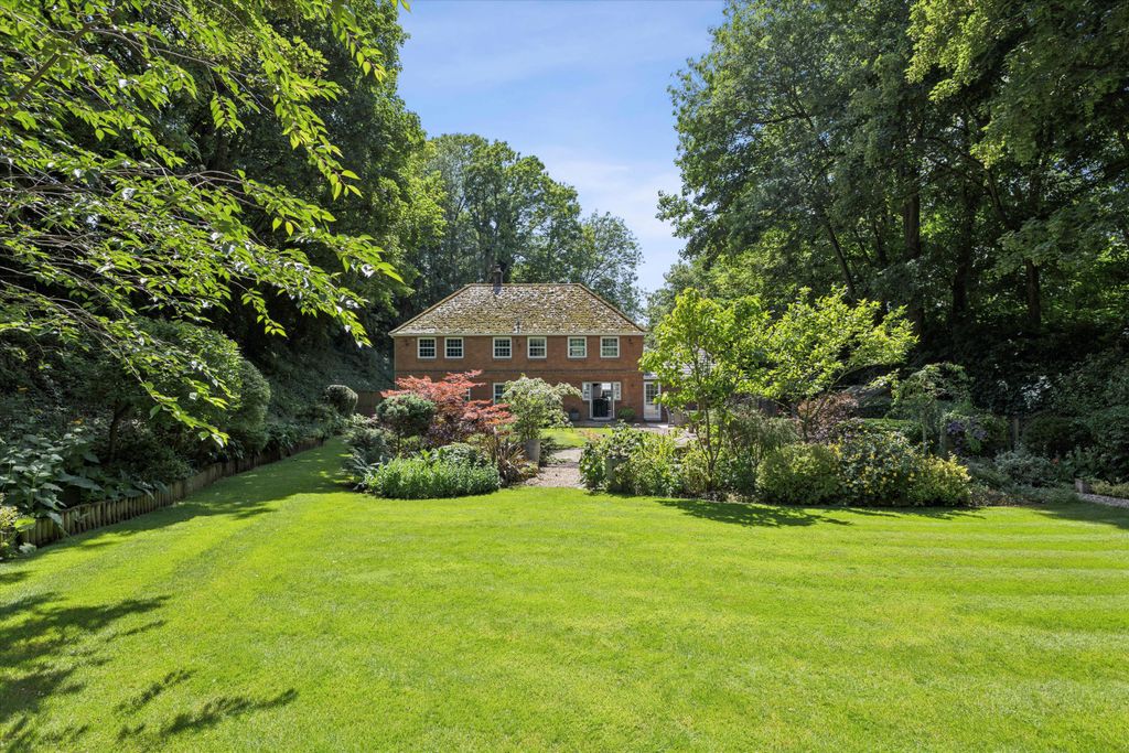 Property photo 2 of 17 Image