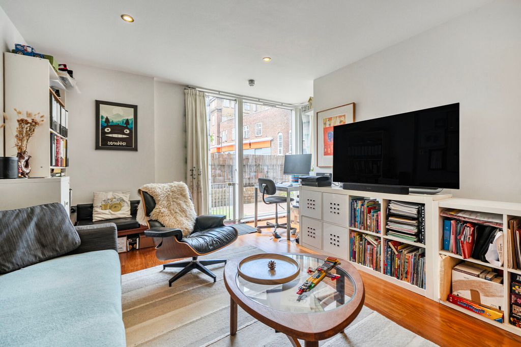 Property photo 1 of 17