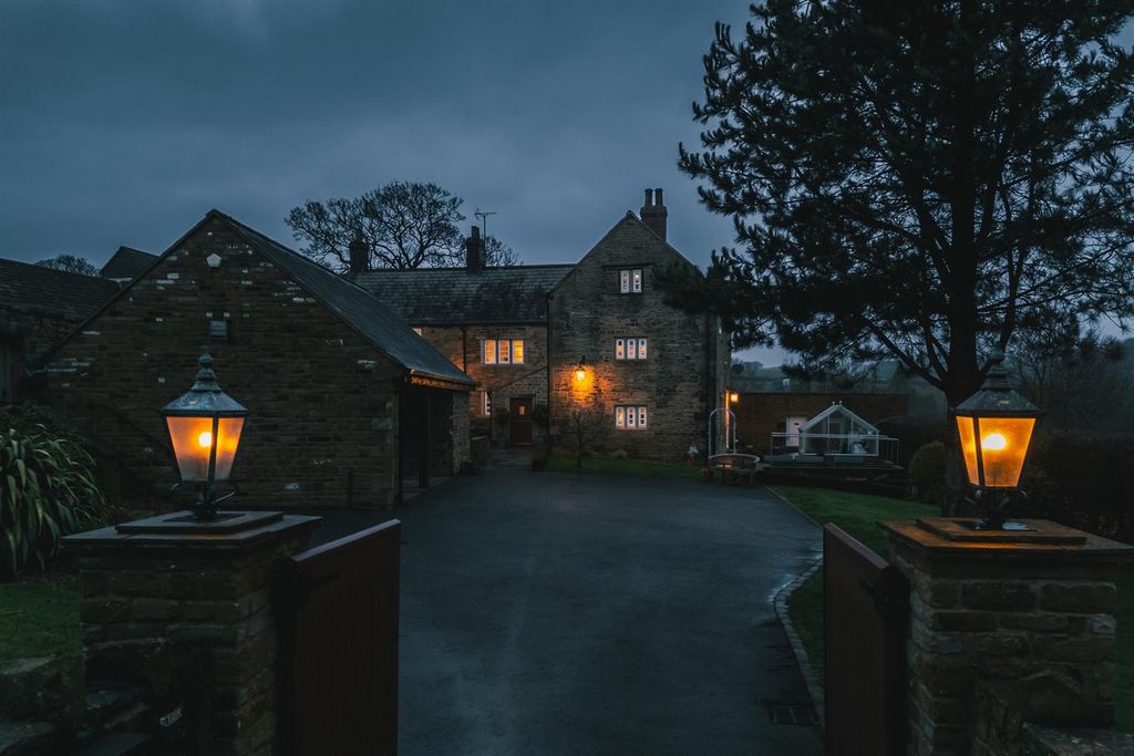 Property photo 1 of 63 Exterior And Gardens