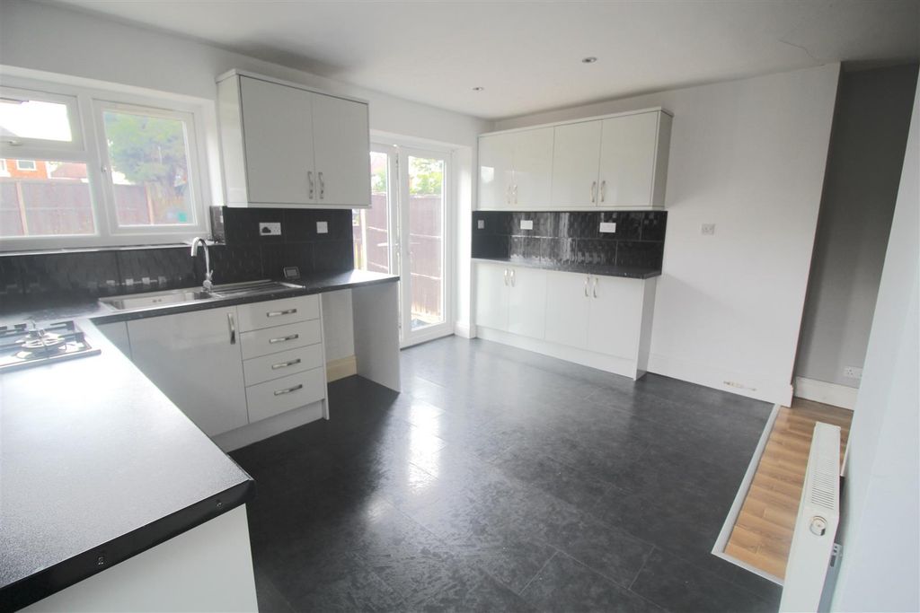 Property photo 3 of 12 Img_3211.Jpg