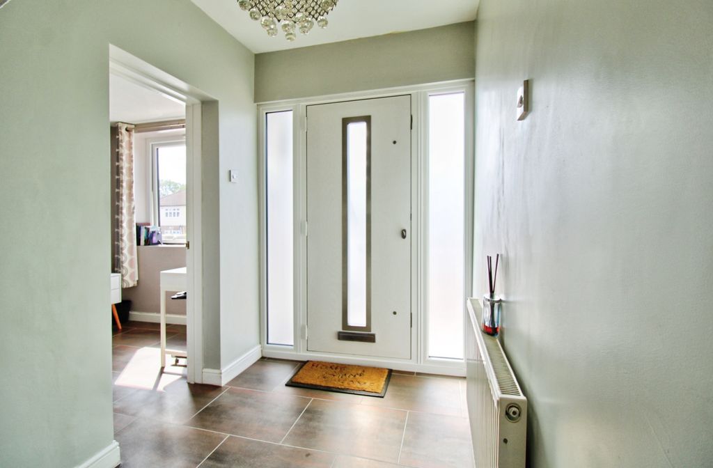 Property photo 3 of 34 43