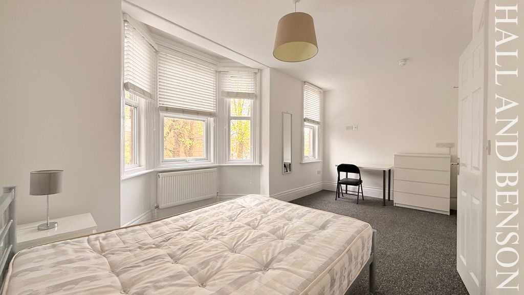 Property photo 3 of 10 Image