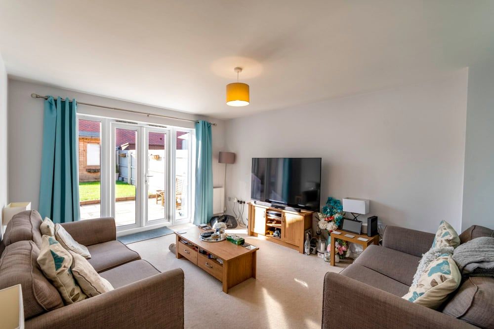 Property photo 3 of 17