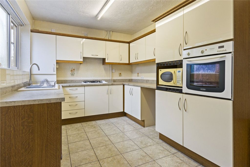 Property photo 3 of 18 Picture No. 11