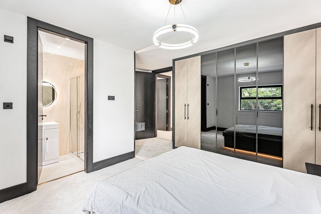 Additional image 22 of 5 bed detached house for salePipers Green Lane, Edgware HA8