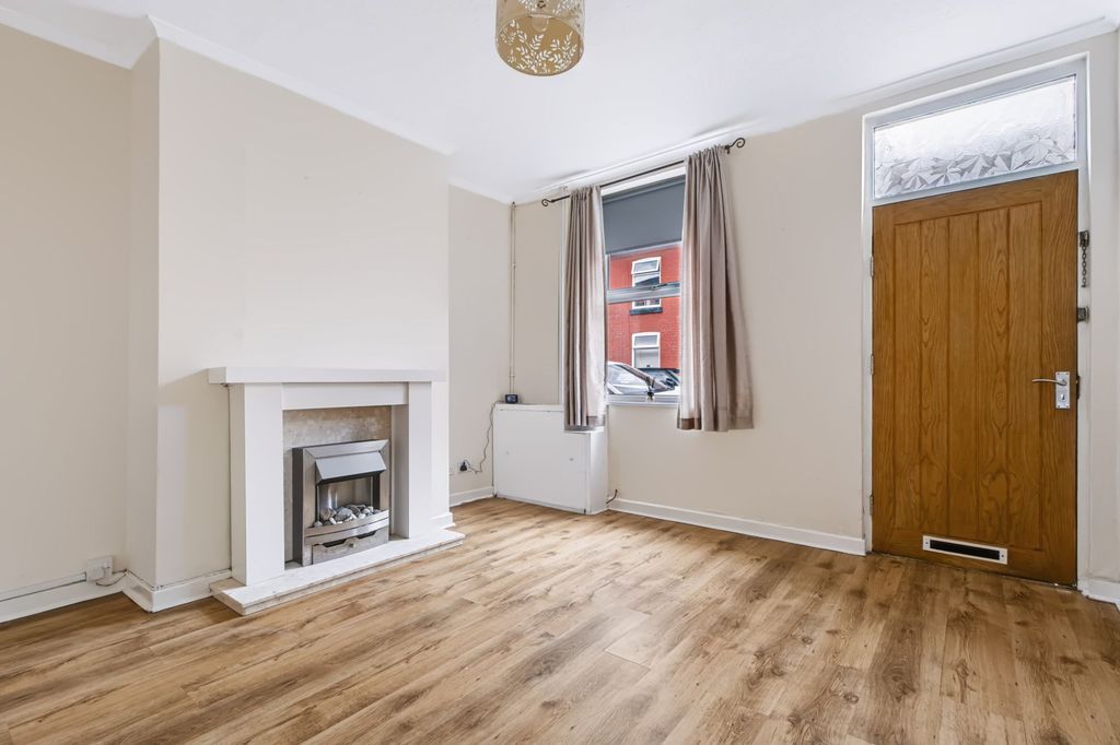 Property photo 2 of 13