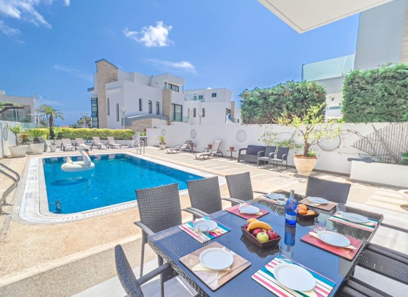 Property photo 3 of 28