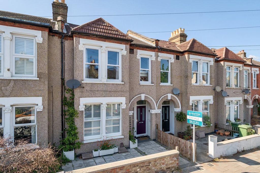 Property photo 1 of 12