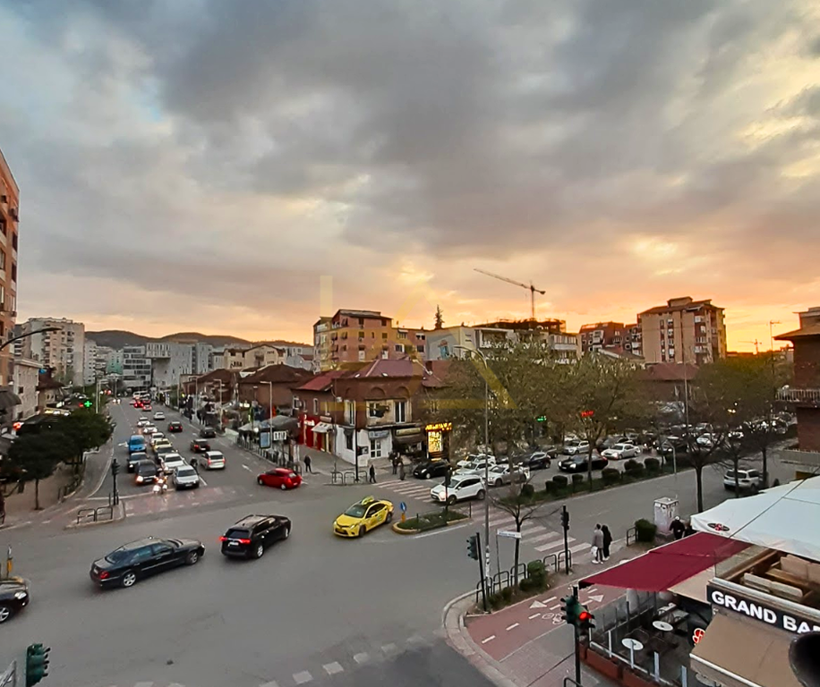 Property photo 1 of 2