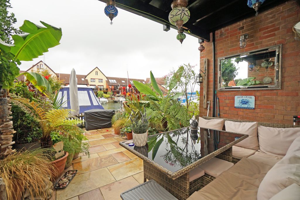 Additional image 6 of 5 bed terraced house for saleSennen Place, Port Solent, Portsmouth PO6