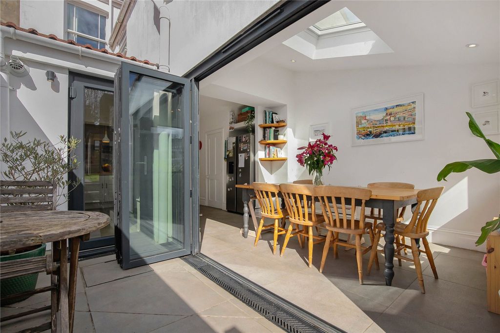 Property photo 2 of 37 Picture No. 41