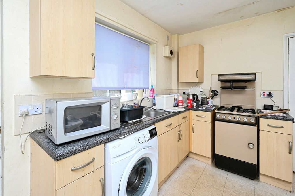 Property photo 2 of 15 Pbox-Img.Jpg