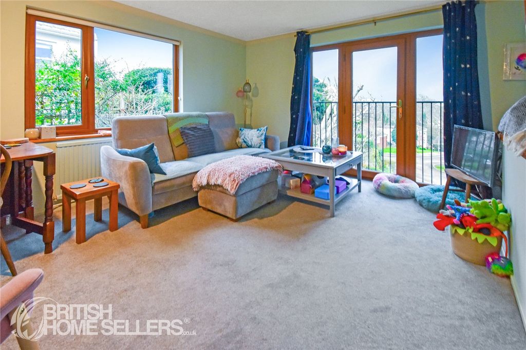 Property photo 2 of 15 Picture No. 11