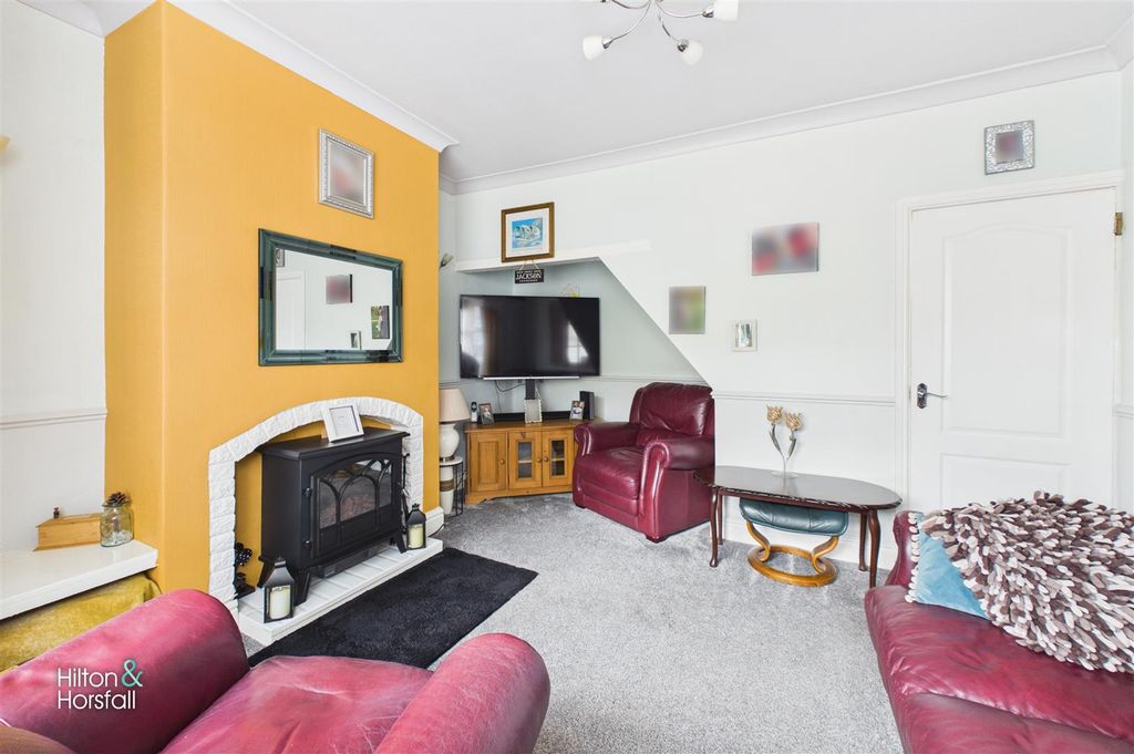 Property photo 3 of 12 Bath Street