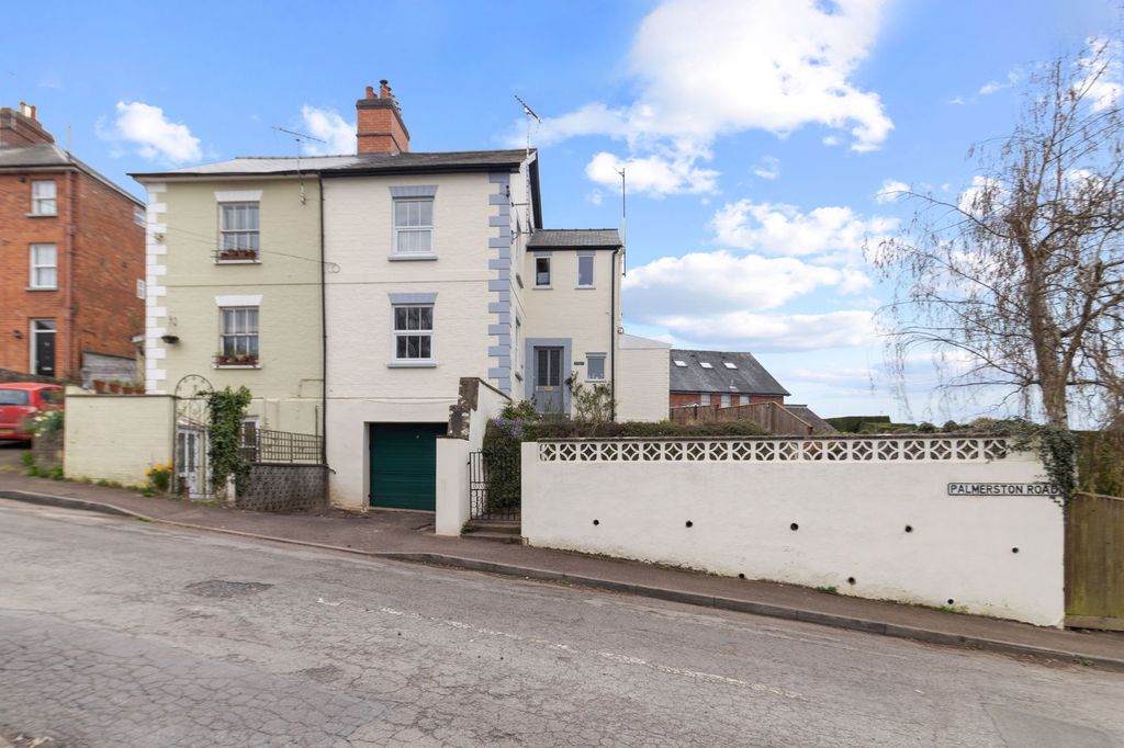 Property photo 1 of 14